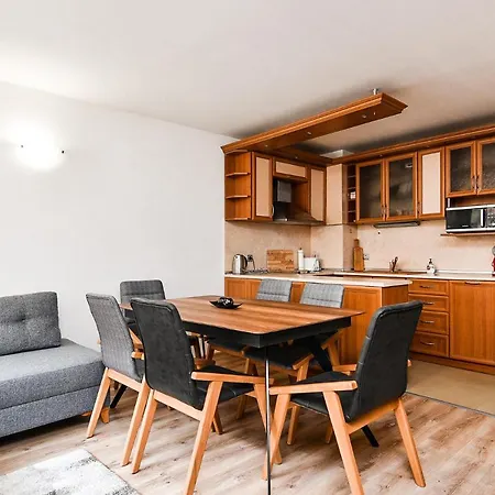Apartment Cozy 2 Bedroom In